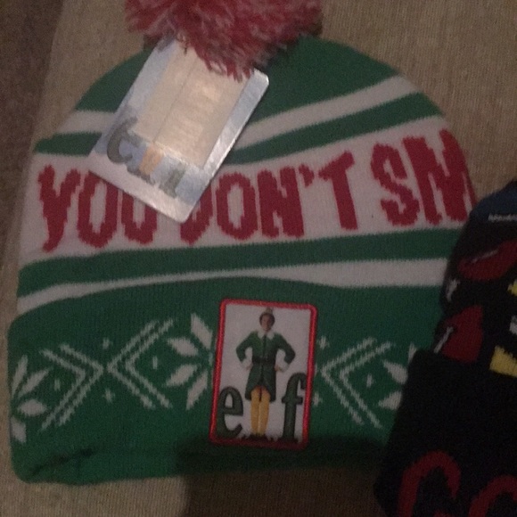 Kids Winter Hats (Qty. 2)/6 pairs of socks - Picture 3 of 8